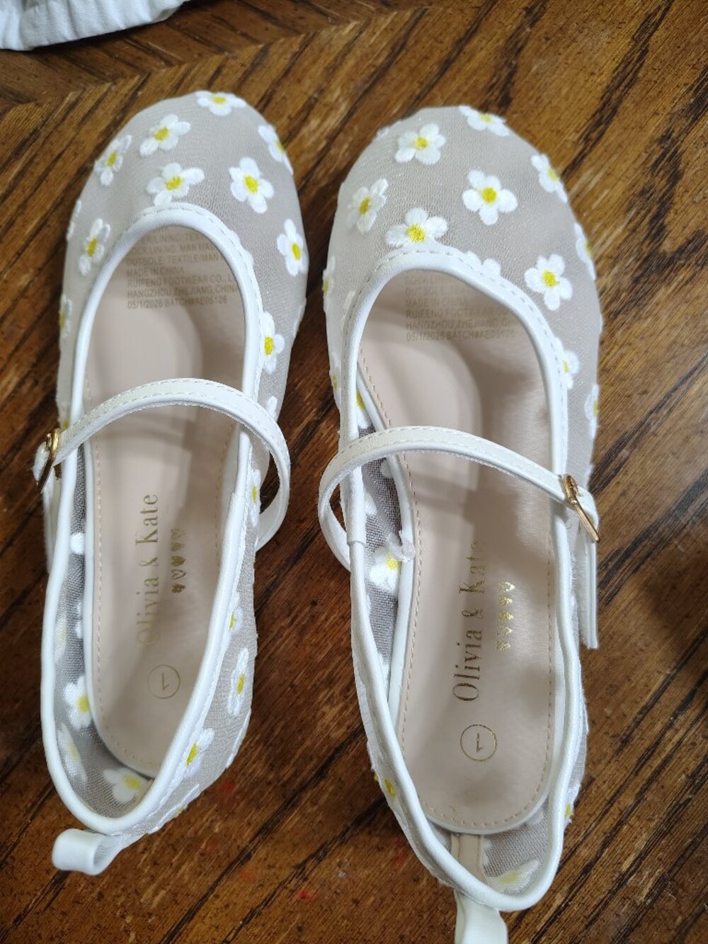 Daisy Embroidered Mesh Flats with White Strap- Girls